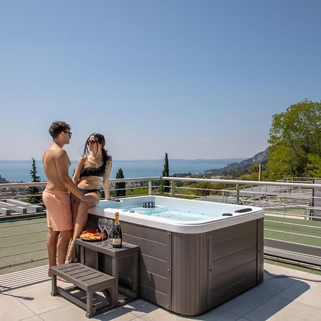 Sunset Lodge - Enjoy Holiday Γκάρντα Εξωτερικό φωτογραφία