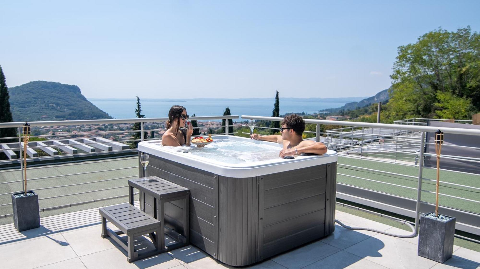 Sunset Lodge - Enjoy Holiday Γκάρντα Εξωτερικό φωτογραφία