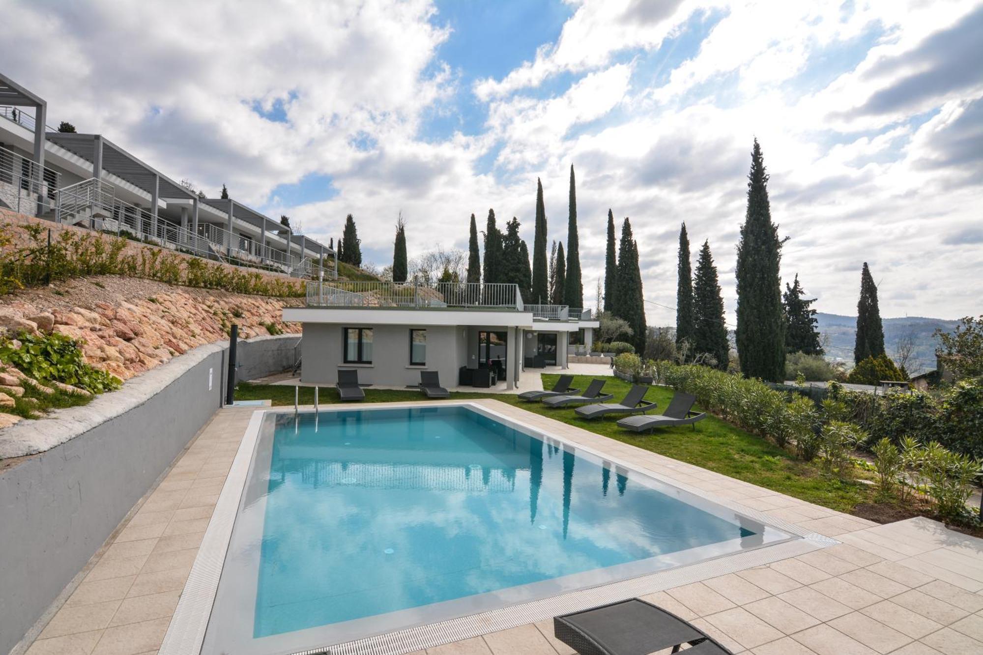 Sunset Lodge - Enjoy Holiday Γκάρντα Εξωτερικό φωτογραφία