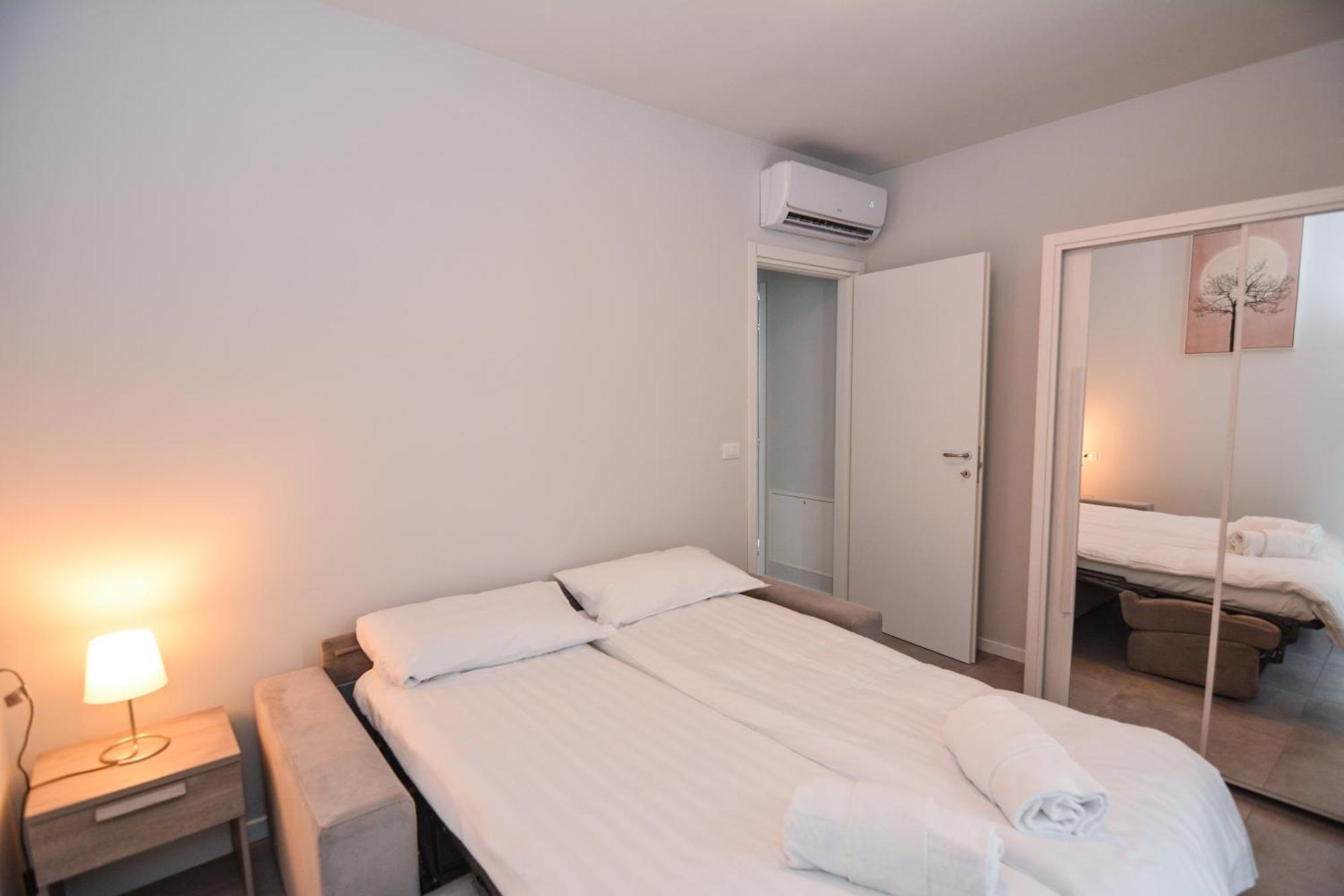 Sunset Lodge - Enjoy Holiday Γκάρντα Εξωτερικό φωτογραφία